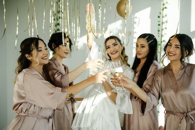 girls enjoying bachelorette party