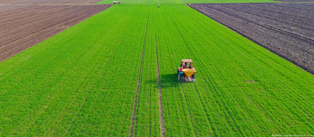 How These Tractors Can Help in Farming - John Deere Tractor, Kubota Tractor