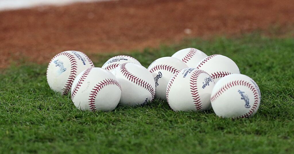 how many baseballs are used in a game