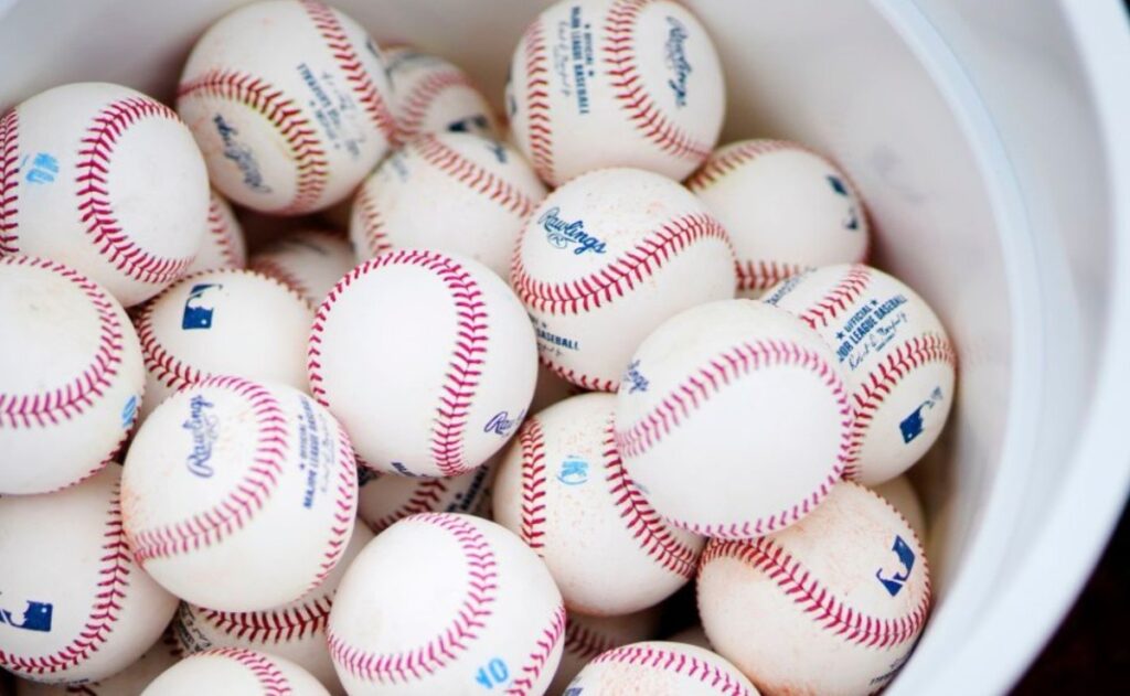how many baseballs are used in a game